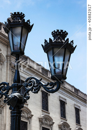 street lamp in city 40882917