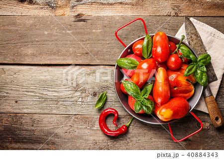 Fresh organic vegetables 40884343