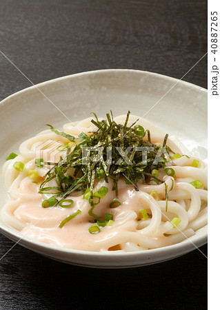 たらこクリームソースのうどん たらこクリームソースのうどん 40887265