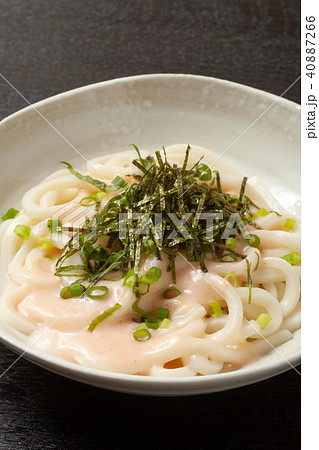 たらこクリームソースのうどん たらこクリームソースのうどん 40887266