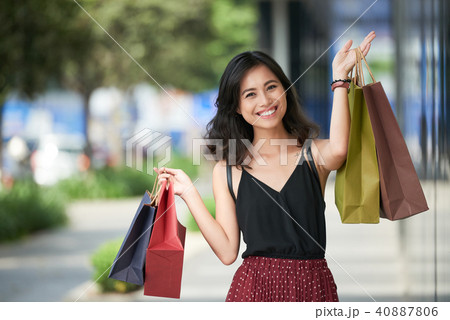 Lovely shopaholic Lovely shopaholic 40887806