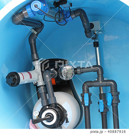 Swimming pool plumbing 40887916