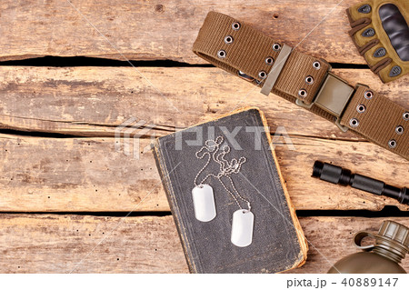 Military accessories and souvenirs, flat lay. 40889147
