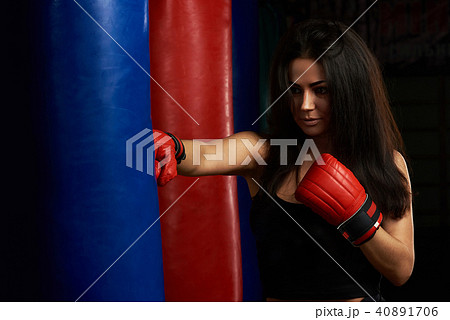 Individual boxing training 40891706