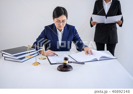Teamwork of business lawyer colleagues, consultation and confere Teamwork of business lawyer colleagues, consultation and confere 40892148