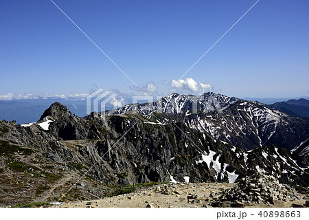 木曽駒ヶ岳から見た宝剣岳・空木岳 40898663