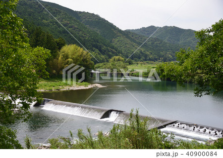 四万十川上流の沈下橋 40900084