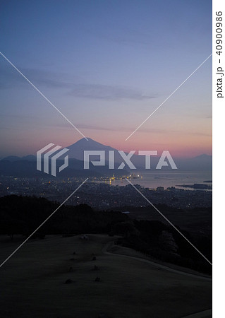 朝焼けの富士山 朝焼けの富士山 40900986