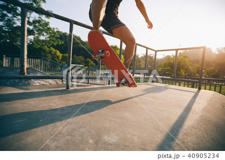 skateboarder skateboarding on skatepark ramp skateboarder skateboarding on skatepark ramp 40905234