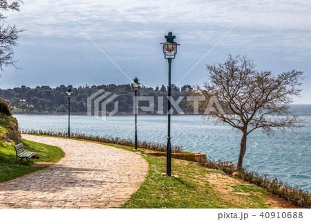 Sidewalk at Adriatic sea, Rovinj town in Croatia. 40910688