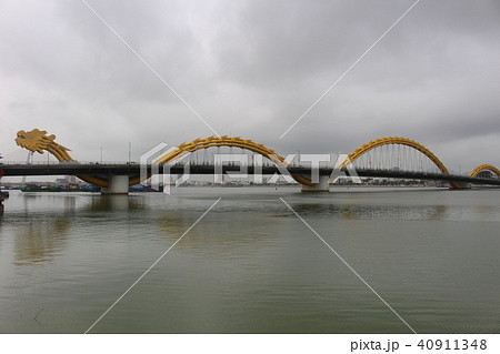 ドラゴン橋　ダナン　ベトナム 40911348