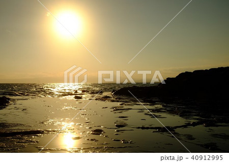 海岸の夕日・江ノ島 40912995