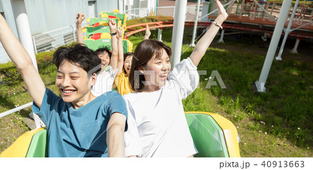 遊園地 人物 男女 遊園地 人物 男女 40913663