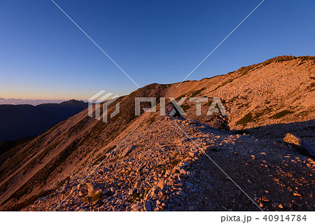 北アルプス・野口五郎岳　モルゲンロート 40914784