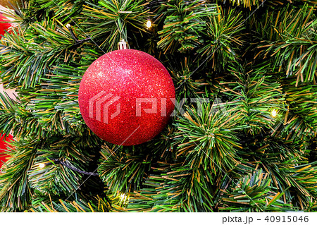 Closeup of One Red Christmas-tree decorations 40915046