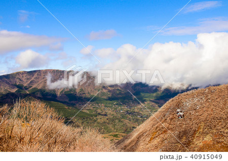 Closeup of two Ropeway with mountain and blue sky 40915049