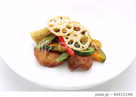 野菜と鶏のバジル仕立て 野菜と鶏のバジル仕立て 40915296