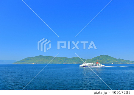 小豆島フェリーと鬼ヶ島(女木島) 小豆島フェリーと鬼ヶ島(女木島) 40917285