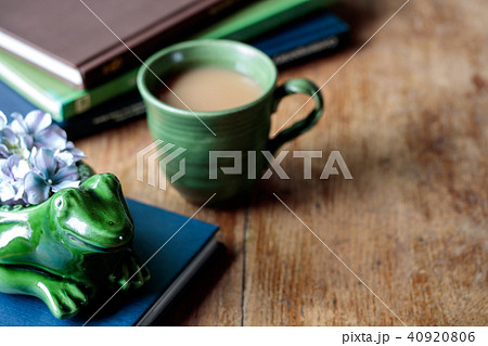 雨の日は読書 40920806