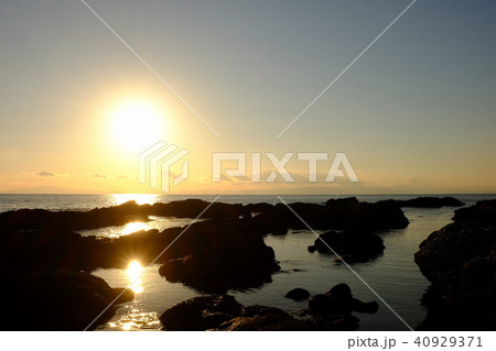 海岸の夕日・黒崎の鼻 40929371