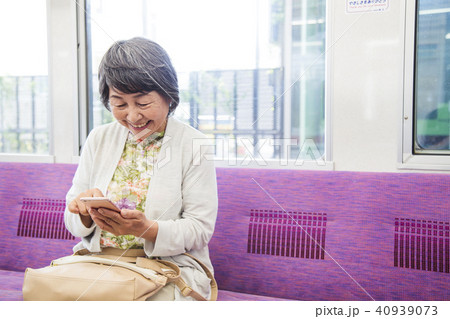 シニア 電車 旅行 アクティブシニア 撮影協力 京王電鉄株式会社 シニア 電車 旅行 アクティブシニア 撮影協力 京王電鉄株式会社 40939073