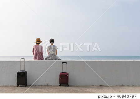 沖縄旅行を楽しむ若い女性 沖縄旅行を楽しむ若い女性 40940797