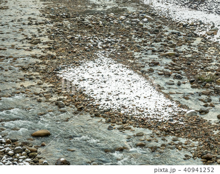 Snow river in Shirakawa, Japan Snow river in Shirakawa, Japan 40941252
