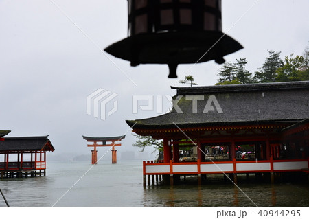 厳島神社　雨の日 40944295