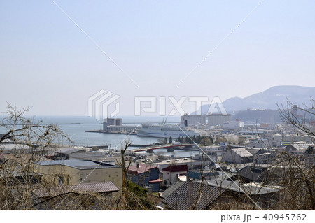 小樽の街並みと日本最古のコンクリート製防波堤 小樽の街並みと日本最古のコンクリート製防波堤 40945762
