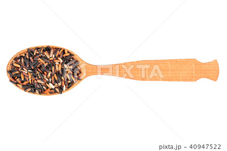 Wild rice in a spoon 40947522