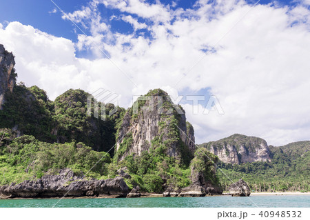 Popular travel tropical karst rocks perfect for Popular travel tropical karst rocks perfect for 40948532
