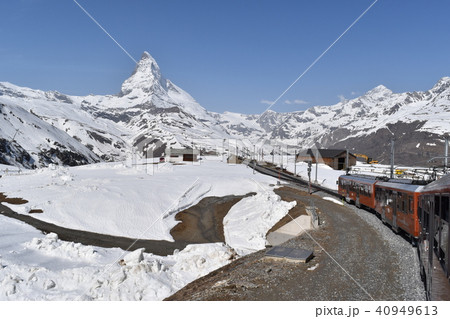 登山鉄道からのマッターホルン(The view of Matterhorn) 登山鉄道からのマッターホルン(The view of Matterhorn) 40949613