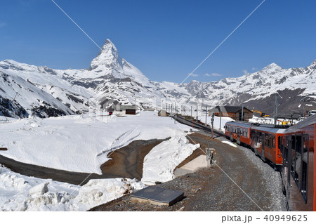 登山鉄道からのマッターホルン(Matterhorn from Mountain Train)) 登山鉄道からのマッターホルン(Matterhorn from Mountain Train)) 40949625