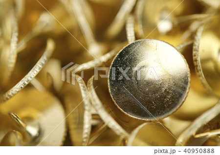 たくさんの画鋲 40950888