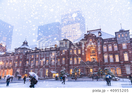《東京都》大雪・東京駅 40955205