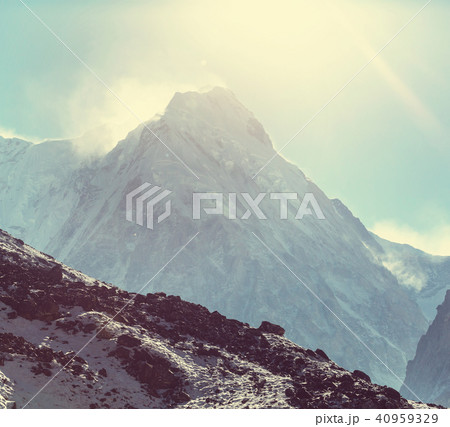 Kanchenjunga region 40959329