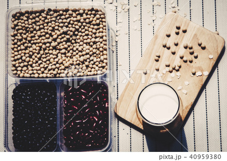 eating and traditional bakery concept; fresh 40959380