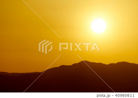 野洲市の琵琶湖の夕景 40960611