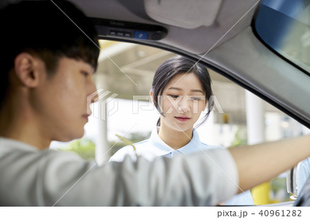 人 人間 上半身 40961282