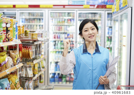 上半身 起立 立つ 40961683