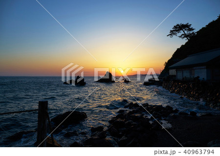 二見浦の夫婦岩 二見浦の夫婦岩 40963794