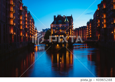 Water castle in old Speicherstadt or Warehouse district, Hamburg, Germany Water castle in old Speicherstadt or Warehouse district, Hamburg, Germany 40965288