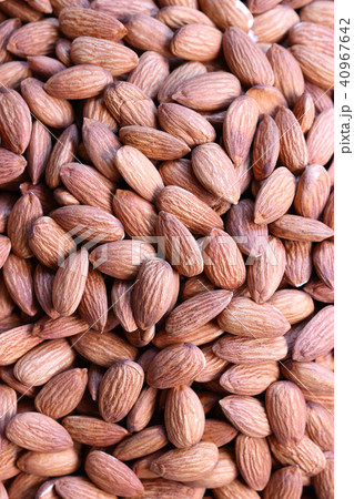 沢山のアーモンド 40967642