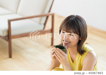 コーヒーブレイクする女性 コーヒーブレイクする女性 40967865