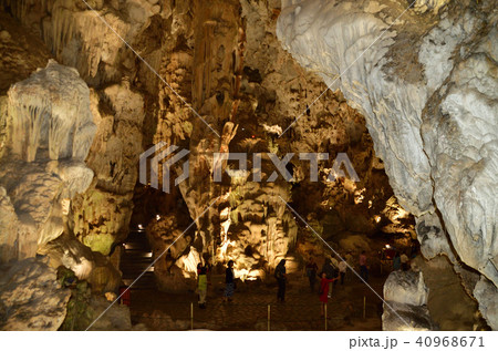 ベトナム世界遺産 ハロン湾、ダウゴー島のティエンクン鍾乳洞 ベトナム世界遺産 ハロン湾、ダウゴー島のティエンクン鍾乳洞 40968671