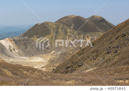 九重連山／久住山頂より望む三俣山 40971641