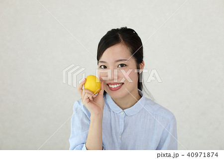 レモンが好きな女性 40971874
