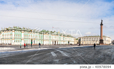 panoramic view of Palace Square in St Petersburg panoramic view of Palace Square in St Petersburg 40978094