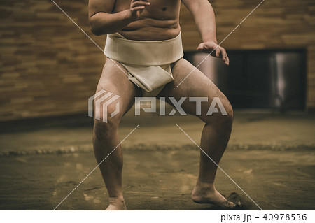 Sumo wrestling Sumo wrestling 40978536