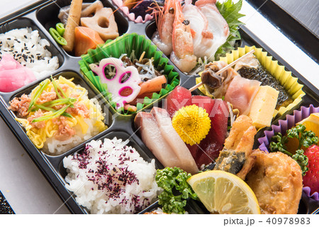 弁当　仕出し弁当 40978983